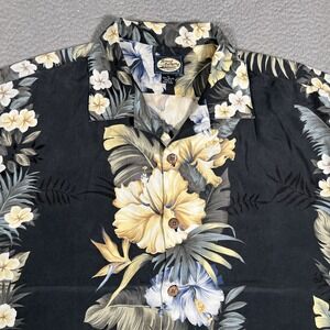 Tommy Bahama Shirt Mens Medium Black Floral Hawaiian 100% Rayon Preppy Camp